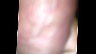 jerk-at-time-of-sperm-coming-in-pussy