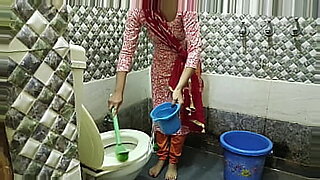 mbak-menguri-selingkuh-dengan-boss-agar-tidak-di-pecat-dari-kantor