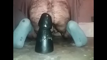 asian cunt stimulated by a fat cock
