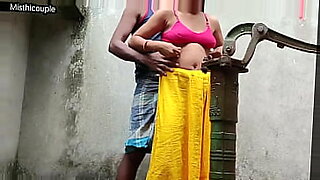 tamilnadu aunty nude bathing capture in hidden cam