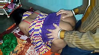 18साल-की-लङकी-की-बुर-कीसिल-तो