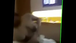 behind-the-scene-dancing-bear