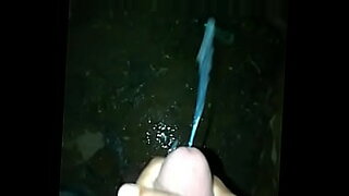 cumshot-drop-on-pussi