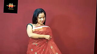 hindi-seducing-bhabi