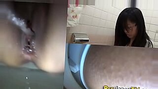 tomomi itatani fuck in tthe toilet