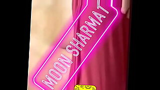max-felicitas-and-moon
