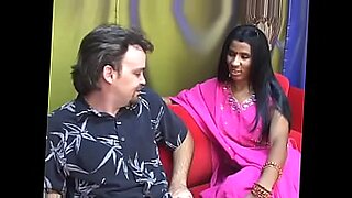 masturbation-using-an-automatic-silicone-vagina