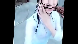lesbo-anal-play
