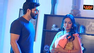 mom-india-anal