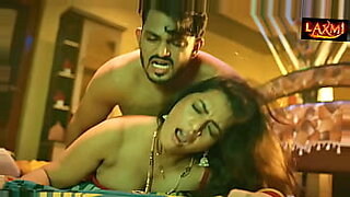 المكاحيل-زوجه-الاب-with-stepmom-has-sex-with-stepson-to-get-him-ready-for-eva-moons-41