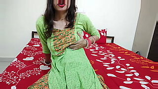 desi bhabi cudai video with dirty hindi clear audio