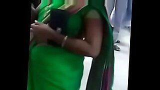 aunty in saree xnxx