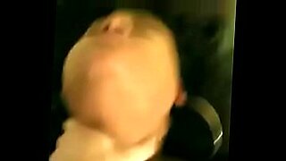 شاب-يغتصب-اخته-وهي-نيمه