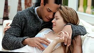 يتجسس-على-مرت-ابوه-وعند-انوم-ينكها-لينا