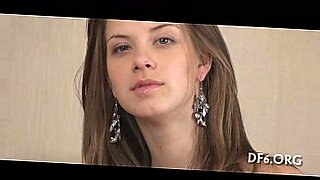 no-way-that-fits-distracted-blonde-milf-gets-huge-help-from-massive-bbc