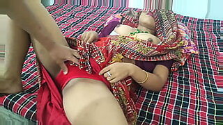 holi-mein-bhabi-ka-cudai