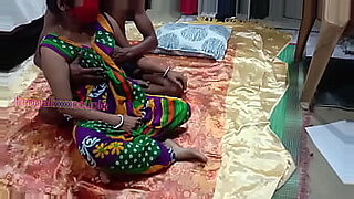 कुकुर-ले-केटि-लाई-चिकेको