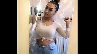 big boobs aunty romnce young girl