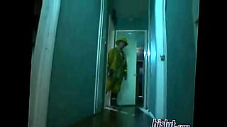 teenie-has-her-pussy-licked-before-the-dick-slides-in