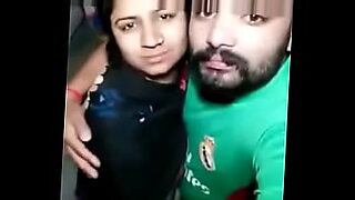 fucking-a-hot-girl-in-bus