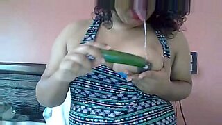 mom-having-sexxx-with-her-son