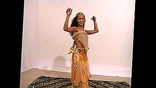 arabian aunty naked dance
