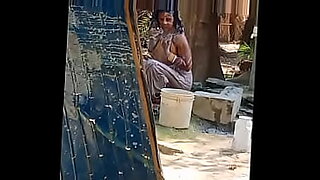 tamilnadu aunty nude bathing capture in hidden cam