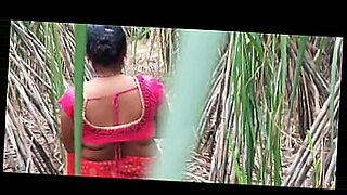 mom-shows-her-son-whate-a-pussy-is