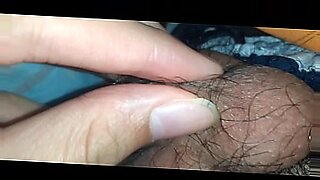 sister crys when his brother massage in her pussy