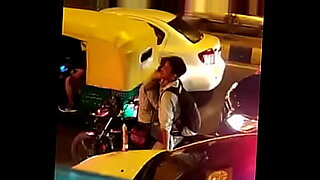blow-job-india-in-road