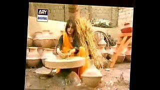 girl ki choot ka pani nikalna video