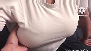 girlfriend with nice boobs gives sexy blowjob