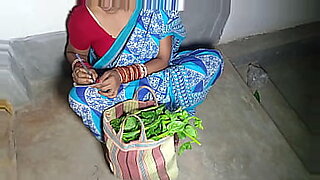 real home made indian aunty in saree having sex with hubby