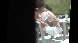 سكس-بنتا-يفشخو-كس-بعض