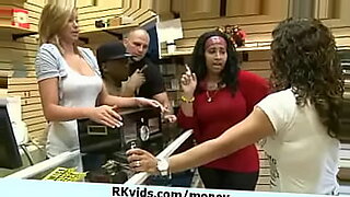 show-dick-to-stranger