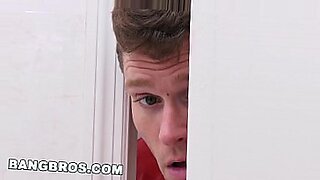 teen masturbation shower