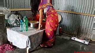 bengali boudi red saree with deor