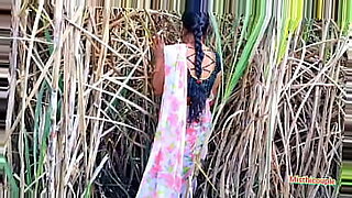 ganna ke khet me hd xnxx