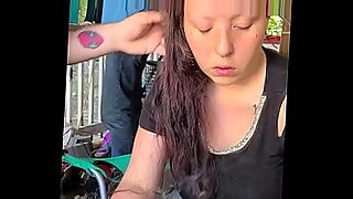 tube videos sexy asian sucking cock for extra cash during massage