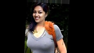 indian aunty fucked by young boy when husband went outside