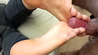 fils japonais baise par force sa maman a la cuisine porno