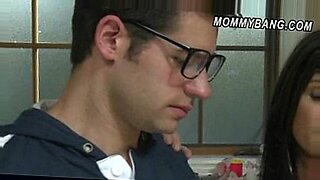 mom-and-son-make-mistake