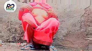 hottist girls in saree