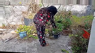 dipaksa-untuk-ngentot-tangan-di-tali-kaki-ditali-dan-di-gantug-dan-dan-di-perkosa