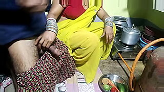dost-ki-biwi-hot