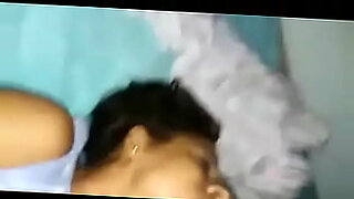 adrey morena linda mostrando a buceta na webcam