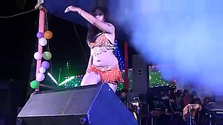 भाभी-देवर-पर-बलात्कार-करत