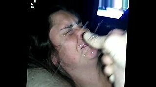 licks out slut while she gets fucked