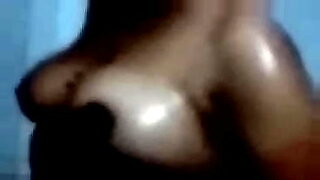 stepson-leaping-at-stepmom-while-bathing-xxxvideod