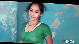 18-year-old-girl-fegiring-solo-virgin